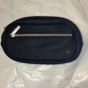 Lululemon wunderlust belt bag